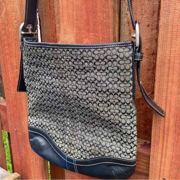 Coach Black and Gray Patterned Shoulder Bag - Picture 3 of 11